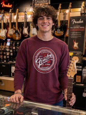 Mens Fender Sweatshirt (MEDIUM)